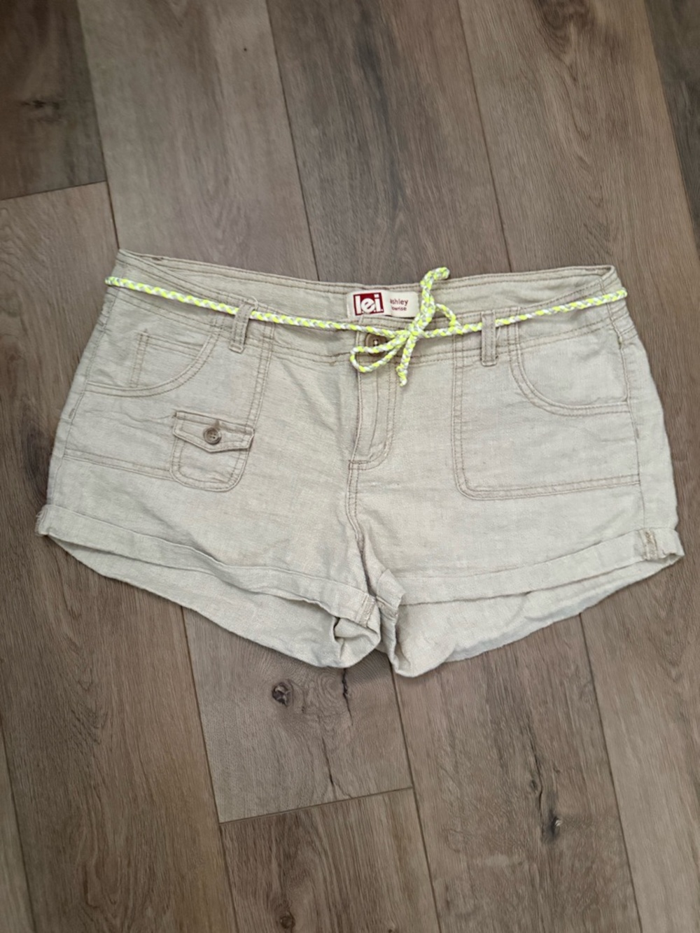 lei Beige High-Waist Linen-Blend Shorts with Neon Rope Belt
